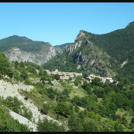 Le Relais Du Becassier Hotel 2*