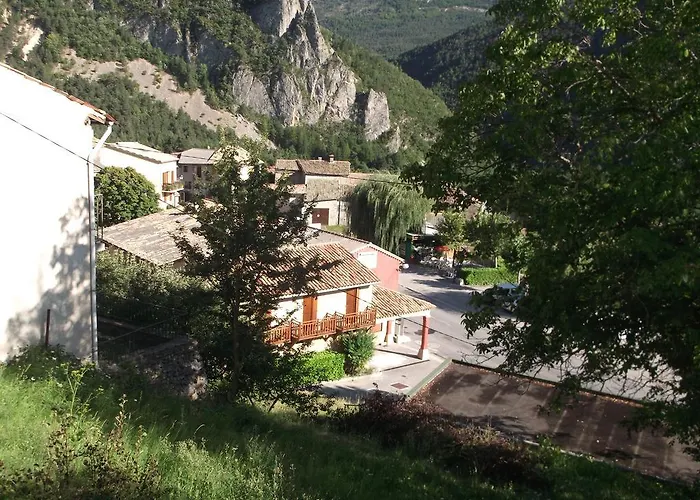 Le Relais Du Becassier 2* Annot